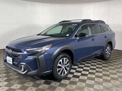 Used 2025 Subaru Outback Premium AWD/4WD image 26