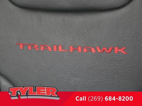 Used 2023 Jeep Compass Trailhawk w/ Trailhawk Elite Group AWD/4WD image 40