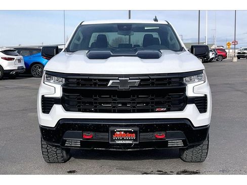 Used 2022 Chevrolet Silverado 1500 LT Trail Boss image 3