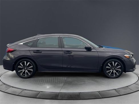 Used 2024 Honda Civic EX-L image 6