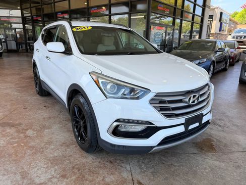 Used 2017 Hyundai Santa Fe Sport image 1