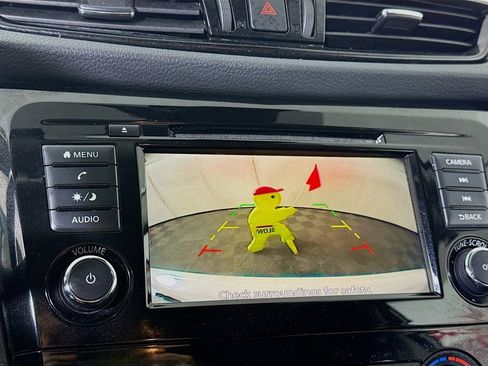 Certified 2021 Nissan Rogue Sport S image 6