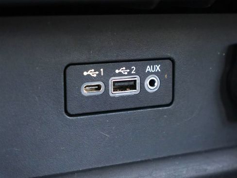 Used 2025 Nissan Altima 2.5 SV FWD image 24