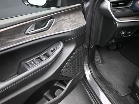 New 2026 Jeep Grand Cherokee L 4WD image 14