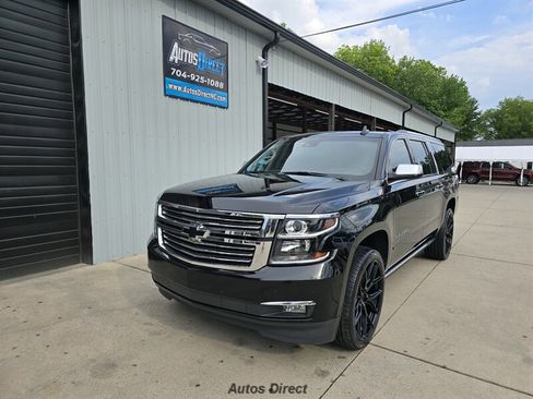 Used 2019 Chevrolet Suburban Premier w/ Premier Plus Edition AWD/4WD image 2