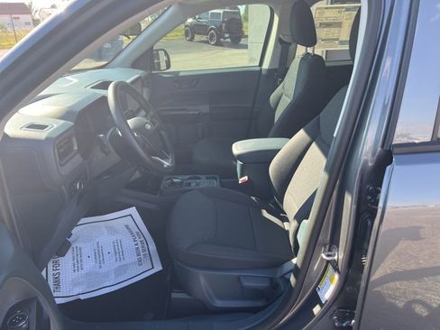 New 2025 Ford Maverick XL image 11