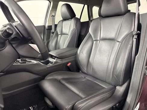 Used 2024 Subaru Outback Touring AWD/4WD image 19