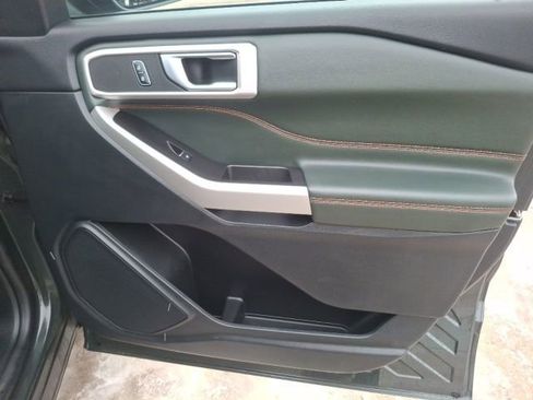 Used 2022 Ford Explorer Timberline image 9