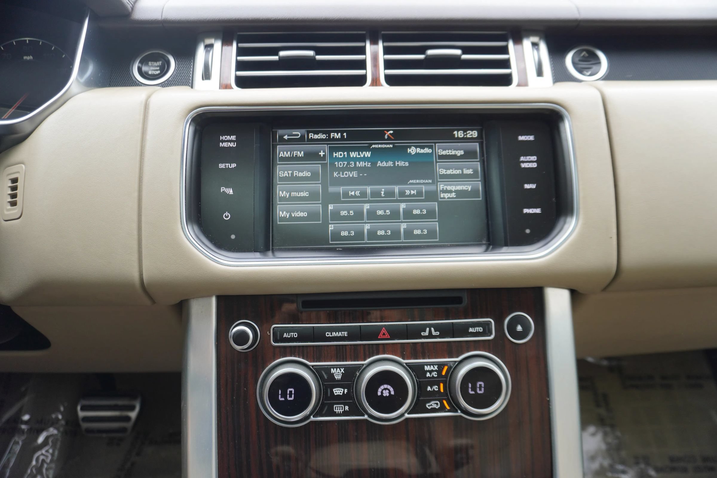 Used 2015 Land Rover Range Rover Long Wheelbase Supercharged AWD/4WD image 19