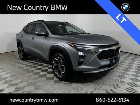 Used 2024 Chevrolet Trax LT w/ Driver Confidence Package image 1