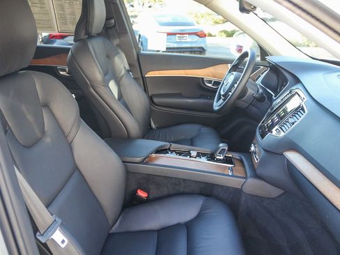 Used 2024 Volvo XC90 T8 Plus w/ Protection Package Premier image 25