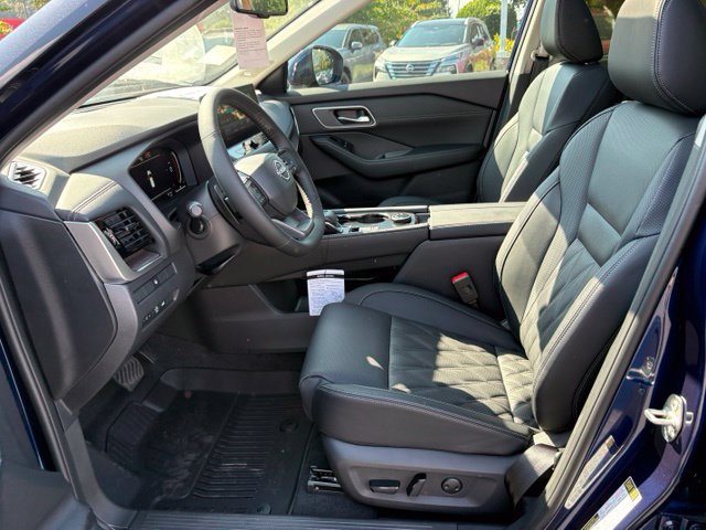 New 2026 Nissan Rogue Platinum AWD/4WD image 12