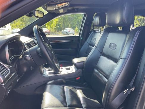 Used 2018 Jeep Grand Cherokee Overland image 2