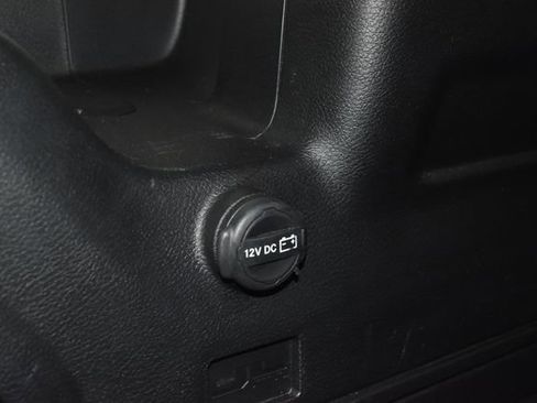Used 2021 Jeep Wrangler Unlimited Sahara AWD/4WD image 32