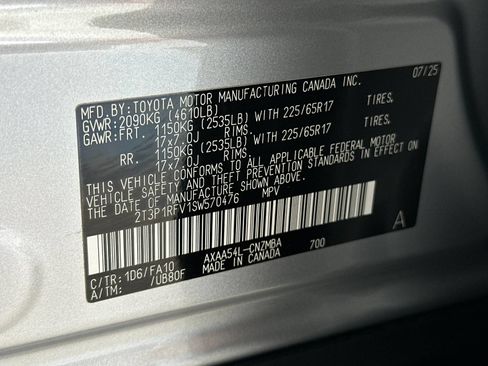 Used 2025 Toyota RAV4 XLE AWD/4WD image 28