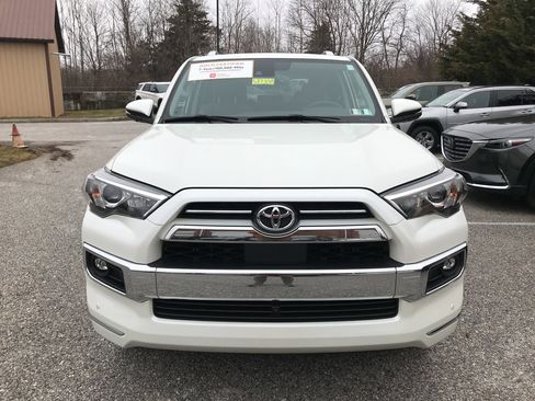 Certified 2022 Toyota 4Runner Limited image 3