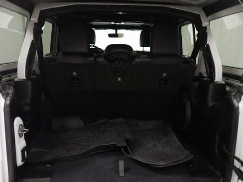 Used 2020 Jeep Wrangler Unlimited Sahara image 18