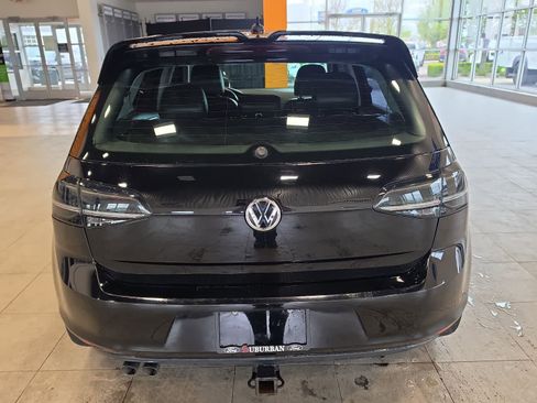 Used 2015 Volkswagen Golf TDI S FWD image 8