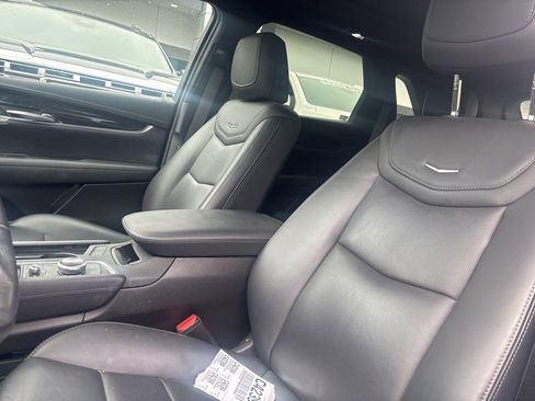 Certified 2023 Cadillac XT5 Premium Luxury AWD/4WD image 11