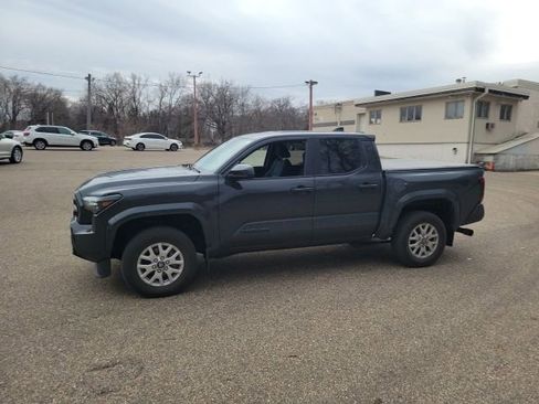 Used 2024 Toyota Tacoma SR5 image 25