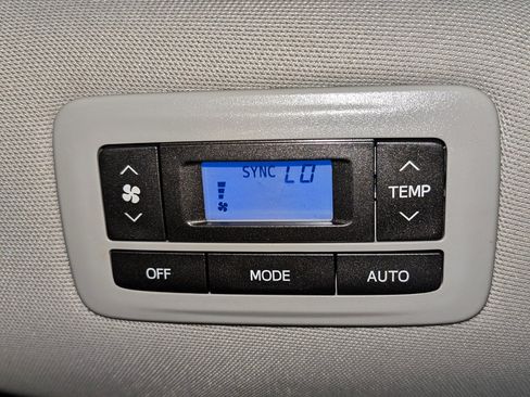 Used 2020 Toyota Sienna LE AWD/4WD image 34