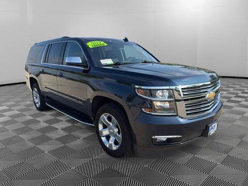 Used 2019 Chevrolet Suburban Premier AWD/4WD image 6