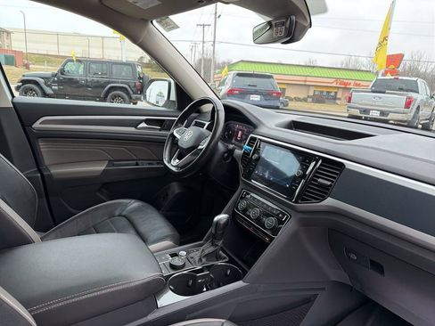 Used 2023 Volkswagen Atlas SEL Premium AWD/4WD image 14