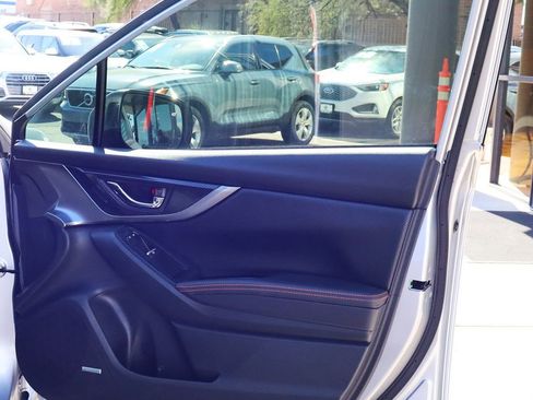 Used 2020 Subaru Crosstrek 2.0i Limited w/ Moonroof Package w/Navigation image 32