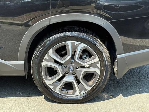 Used 2024 Subaru Ascent Touring AWD/4WD image 12