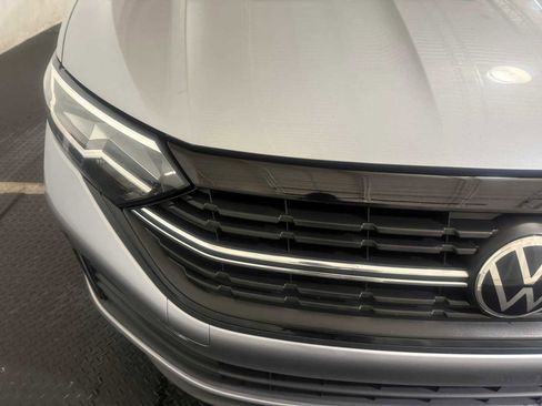 Certified 2022 Volkswagen Jetta Sport image 4