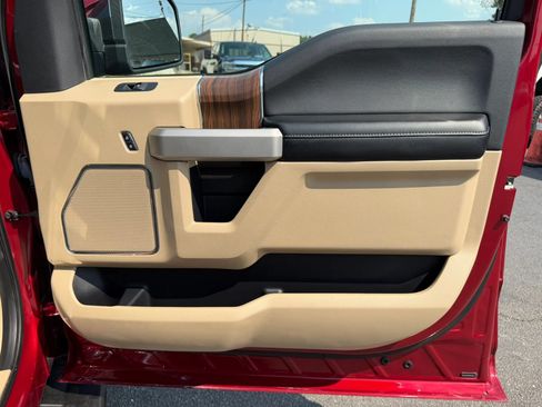 Used 2016 Ford F150 Lariat w/ Equipment Group 502A Luxury AWD/4WD image 30