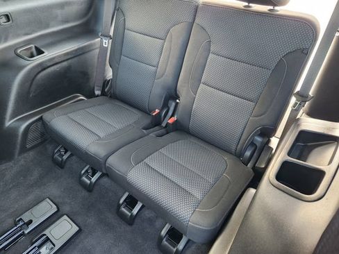 Used 2021 GMC Acadia SLE w/ Driver Convenience Package FWD image 31
