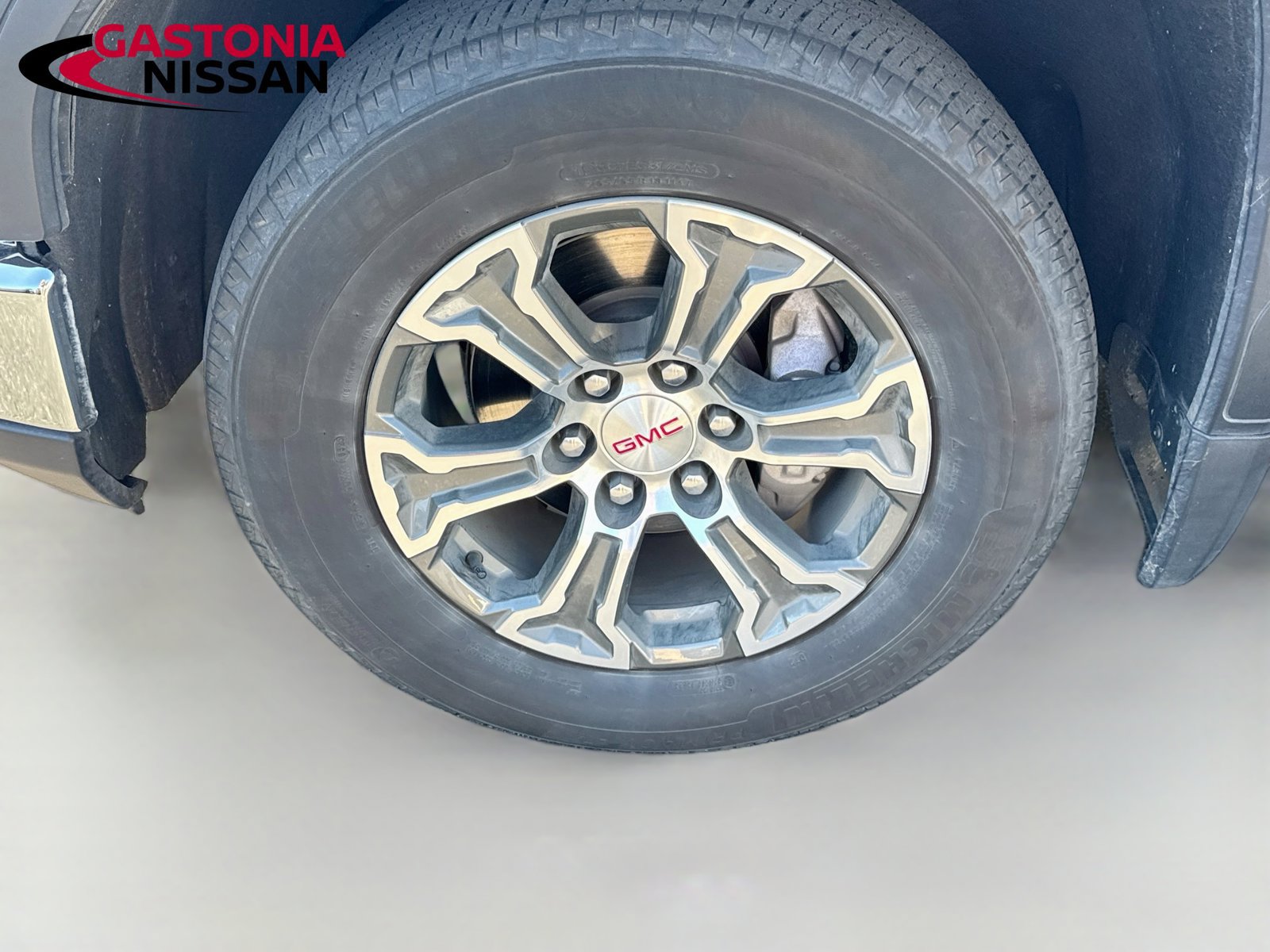 Used 2025 GMC Sierra 1500 SLT AWD/4WD image 40