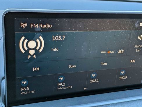 Used 2023 Acura MDX w/Technology Package image 27