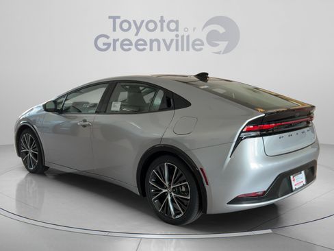 Used 2025 Toyota Prius Limited FWD image 4