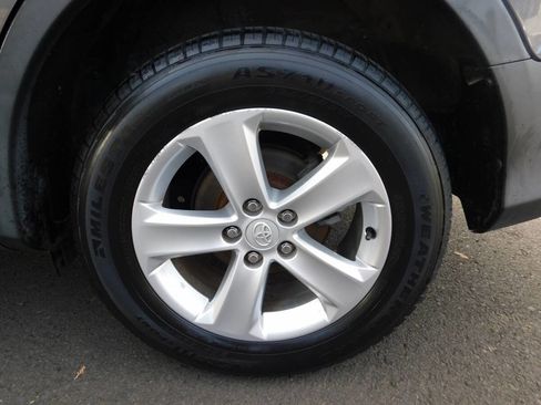 Used 2013 Toyota RAV4 XLE image 23