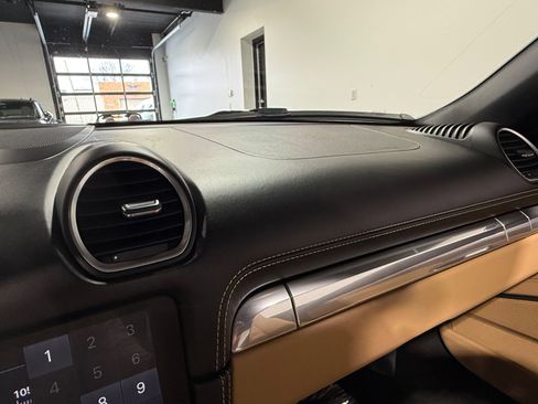 Used 2022 Porsche 718 Boxster image 49