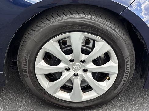 Used 2024 Toyota Corolla LE FWD image 32