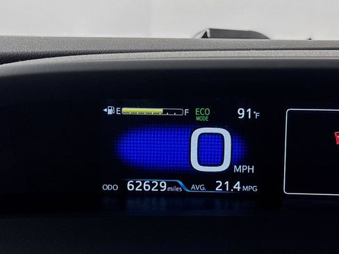 Used 2020 Toyota Prius Prime XLE FWD image 17