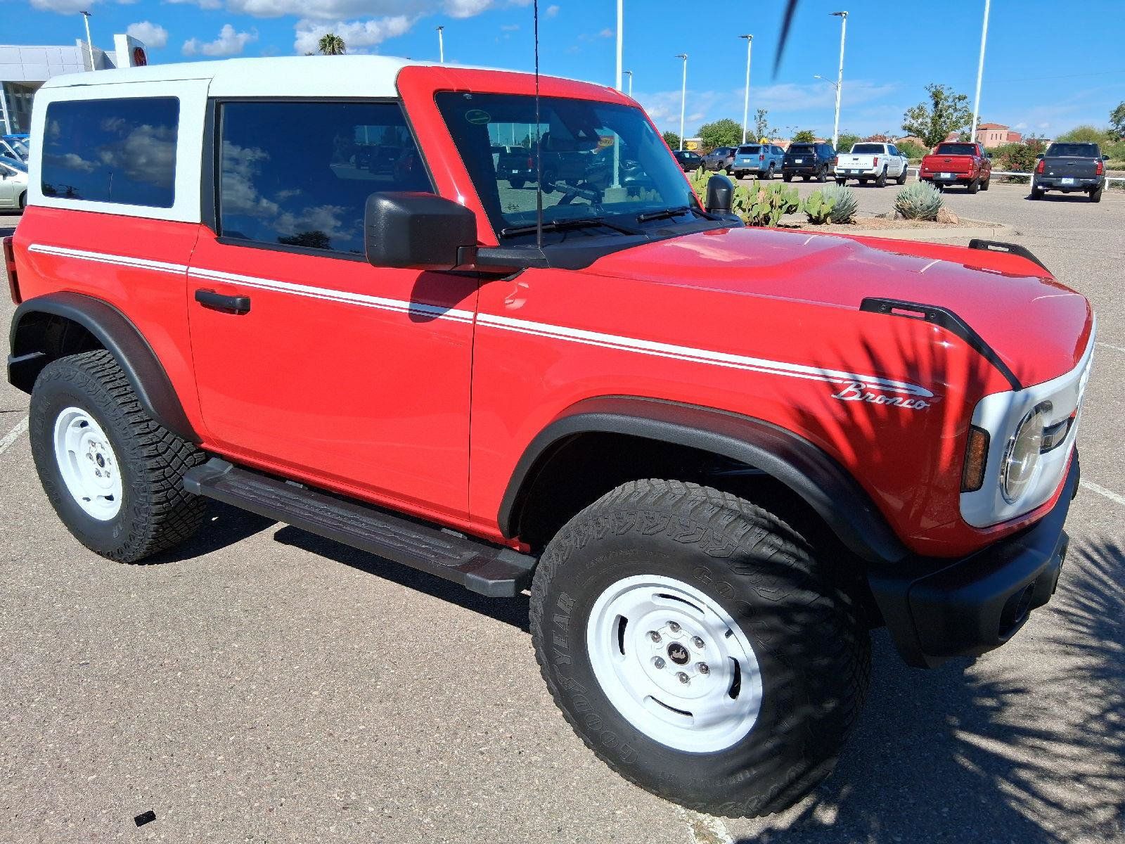 Used 2024 Ford Bronco Heritage Edition AWD/4WD image 7