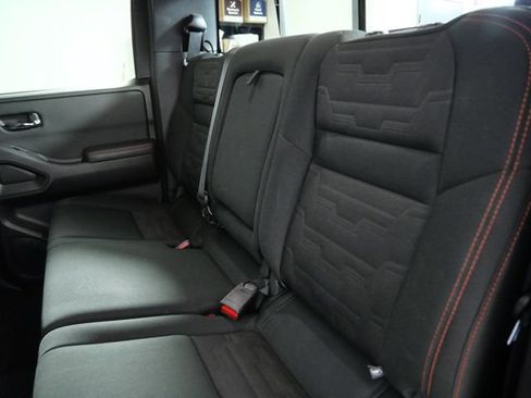 Used 2022 Nissan Frontier PRO-4X w/ Technology Package AWD/4WD image 17