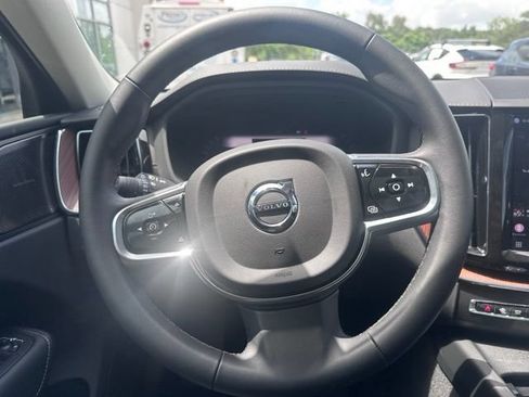 Certified 2023 Volvo XC60 B5 Ultimate w/ Climate Package FWD image 16