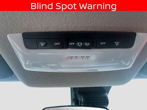 Used 2025 Nissan Versa SV w/ Trunk Package FWD image 30