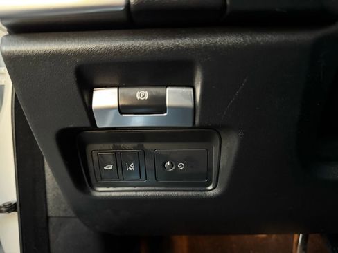 Used 2019 Jaguar E-PACE S image 26