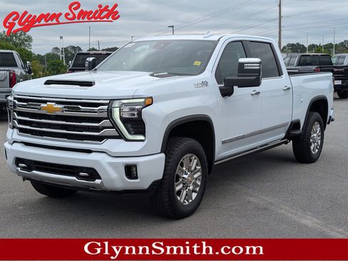 New 2026 Chevrolet Silverado 2500 High Country w/ Technology Package AWD/4WD image 1