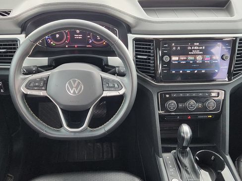 Used 2022 Volkswagen Atlas SE w/ Black Wheel Package FWD image 19