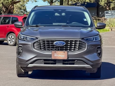 Used 2025 Ford Escape Platinum AWD/4WD image 10