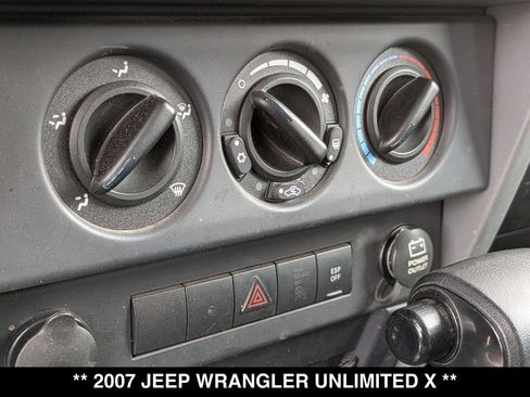 Used 2007 Jeep Wrangler Unlimited X w/ Dual Top Group AWD/4WD image 20