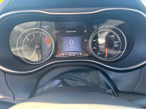 Used 2019 Jeep Cherokee Limited AWD/4WD image 19
