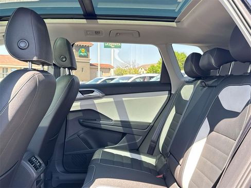 Used 2025 Volkswagen Taos SEL image 18